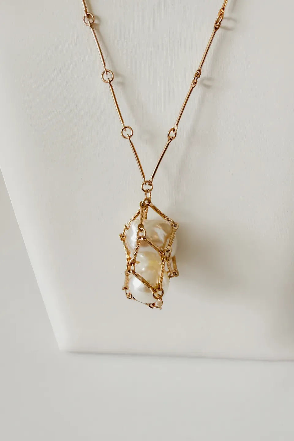 Women’s Long Necklace with Bar Chain and Pearl Pendant