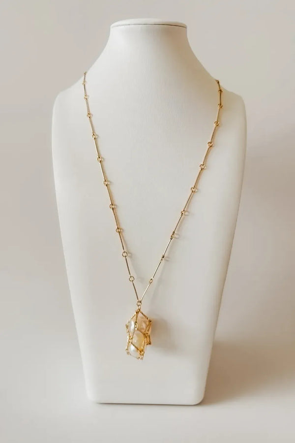 Women’s Long Necklace with Bar Chain and Pearl Pendant