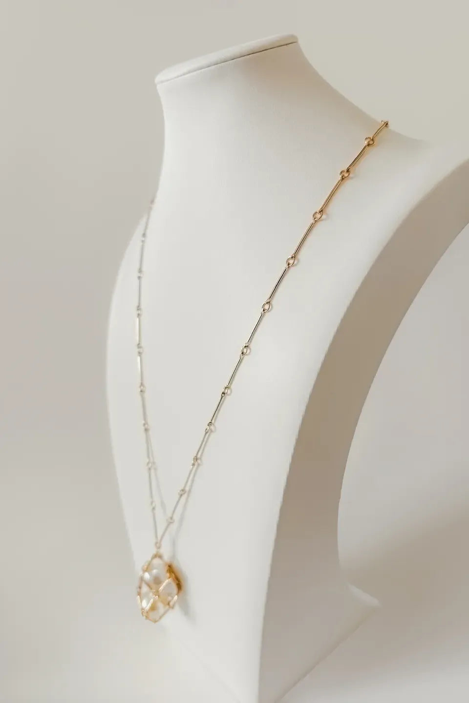 Women’s Long Necklace with Bar Chain and Pearl Pendant